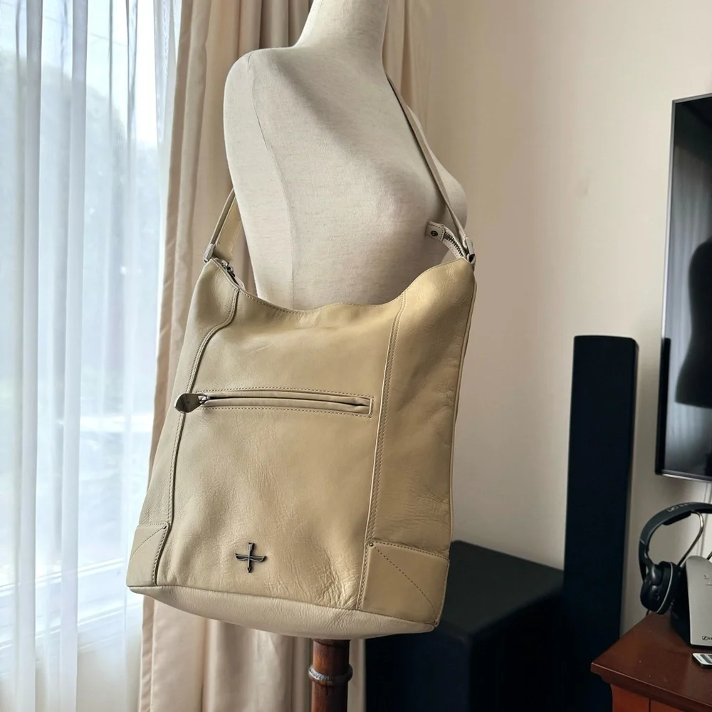 Pour La Victoire Large Bag